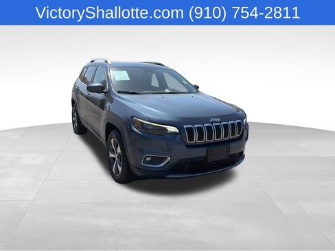 Used 2019 Jeep Cherokee Limited w/ Technology Group AWD/4WD image 7