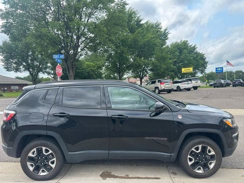 Used 2018 Jeep Compass Trailhawk w/ Leather Interior Group AWD/4WD image 5