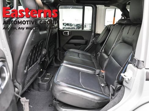 Used 2022 Jeep Wrangler Unlimited Rubicon 4xe w/ Cold Weather Group AWD/4WD image 22
