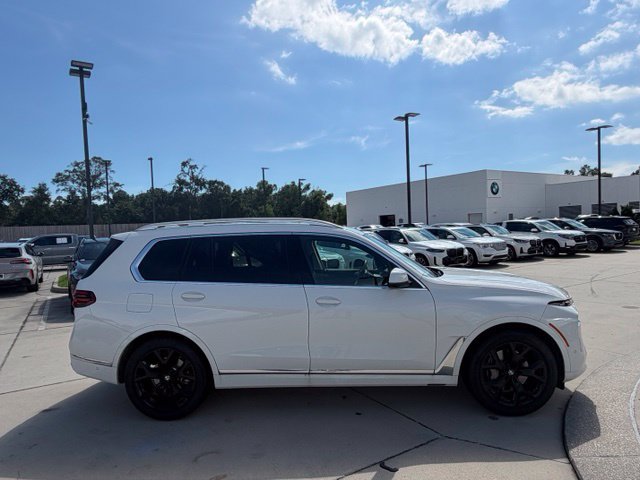 Used 2026 BMW X7 xDrive40i w/ Premium Package AWD/4WD image 5