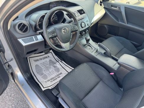 Used 2013 MAZDA MAZDA3 i Touring image 9