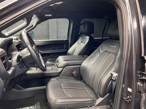 Used 2024 Ford Expedition Max Platinum AWD/4WD image 3