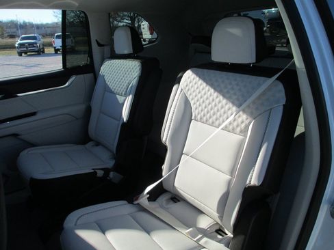 New 2026 GMC Acadia Denali w/ Super Cruise Package image 12