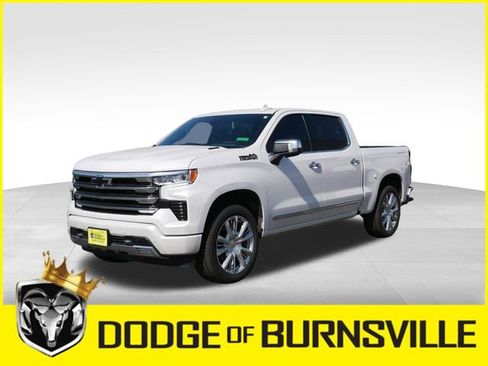 Used 2024 Chevrolet Silverado 1500 High Country w/ High Country Premium Package AWD/4WD image 11