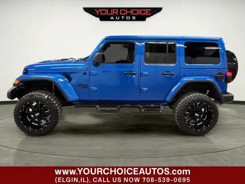 Used 2022 Jeep Wrangler Unlimited Sahara AWD/4WD image 2