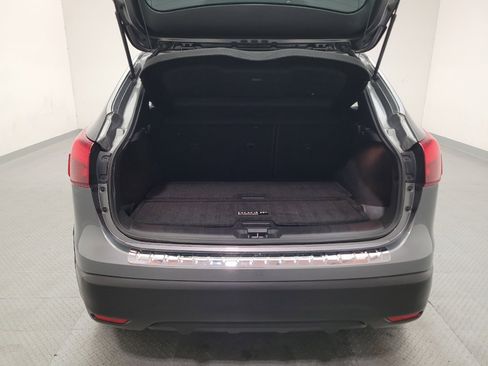 Used 2019 Nissan Rogue Sport S FWD image 29