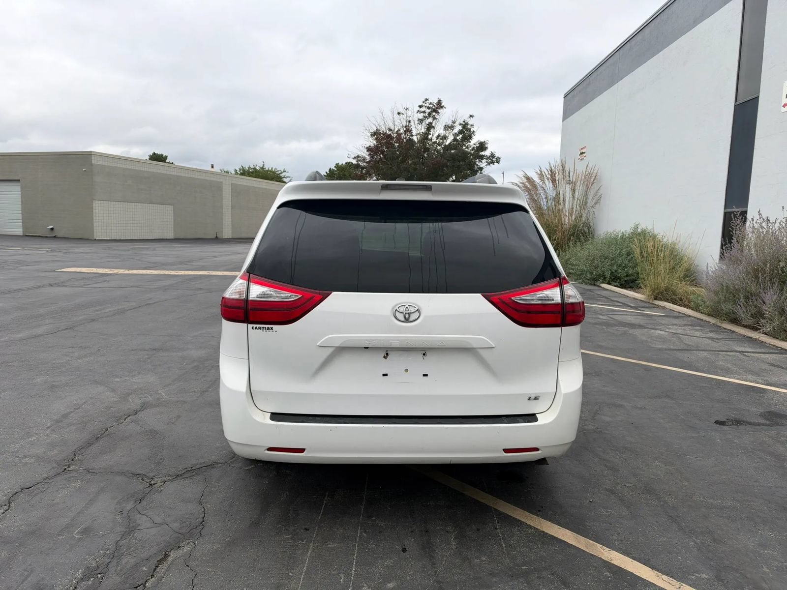 Used 2017 Toyota Sienna LE FWD image 4
