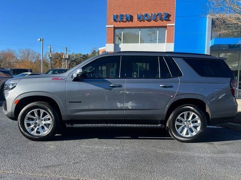 Used 2022 Chevrolet Tahoe Z71 w/ Luxury Package image 2