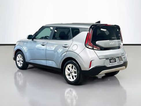 Certified 2025 Kia Soul LX FWD image 5