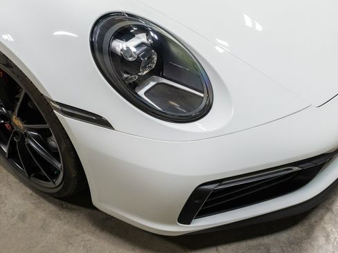 Used 2020 Porsche 911 Carrera 4S AWD/4WD image 17