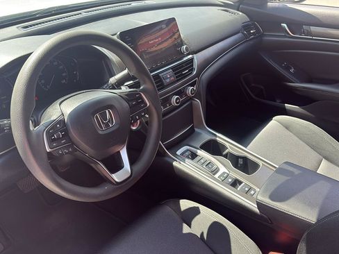 Used 2019 Honda Accord Hybrid image 6