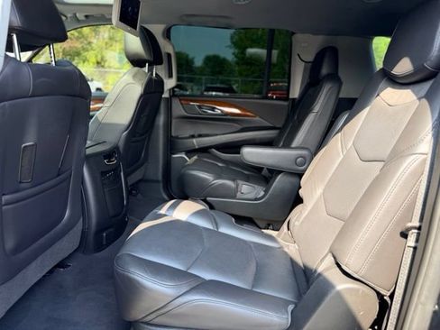 Used 2018 Cadillac Escalade ESV Premium Luxury AWD/4WD image 27