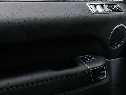 Used 2022 Land Rover Range Rover Sport SE image 16