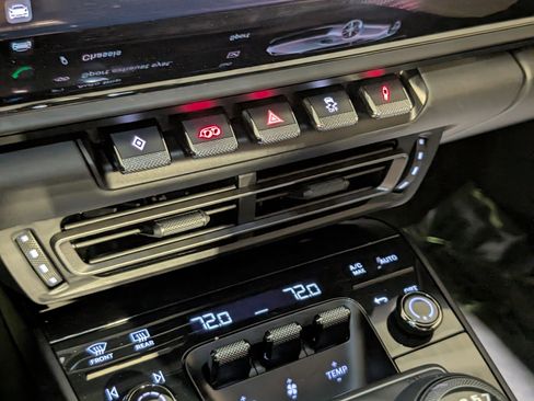 Certified 2024 Porsche 911 Carrera T image 40