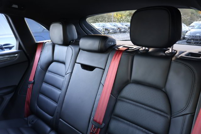 Used 2024 Porsche Macan S AWD/4WD image 18