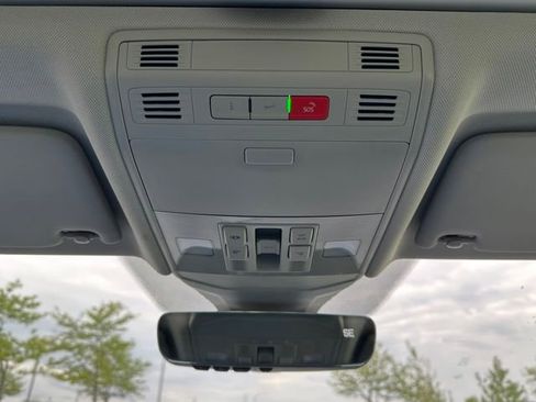 New 2025 Volkswagen Jetta SE FWD image 37