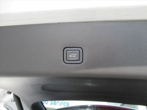 Certified 2021 Chevrolet Traverse RS image 34