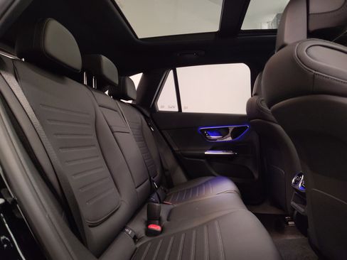 Used 2026 Mercedes-Benz GLC 300 image 29