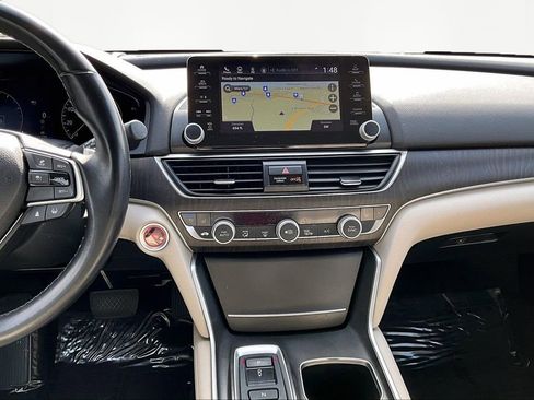 Used 2022 Honda Accord Touring image 10