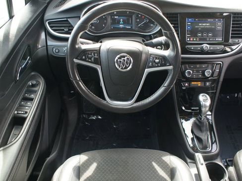 Used 2022 Buick Encore Preferred w/ Safety Package FWD image 5