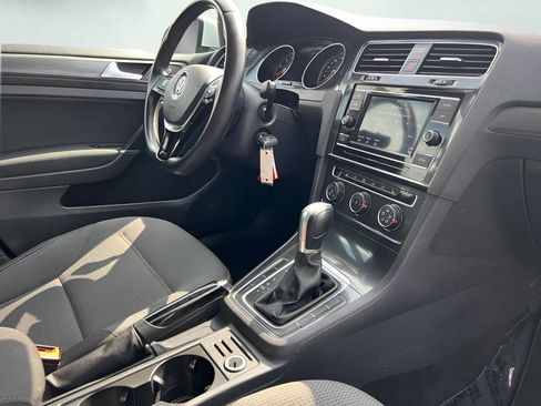 Used 2019 Volkswagen Golf S AWD/4WD image 32