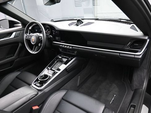 Certified 2024 Porsche 911 Targa 4S AWD/4WD image 27