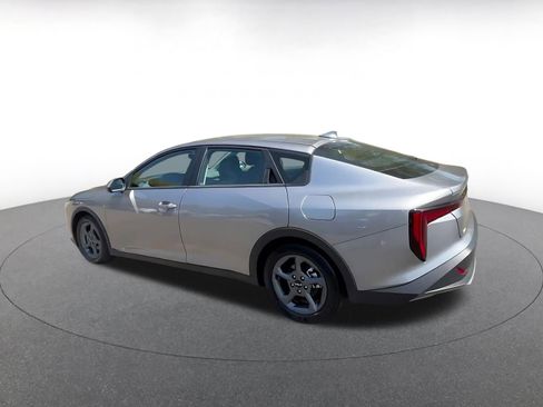 Used 2025 Kia K4 LXS image 10