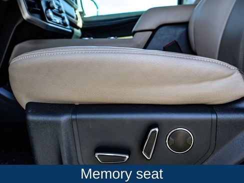 Used 2024 Ford Expedition Max Limited image 11