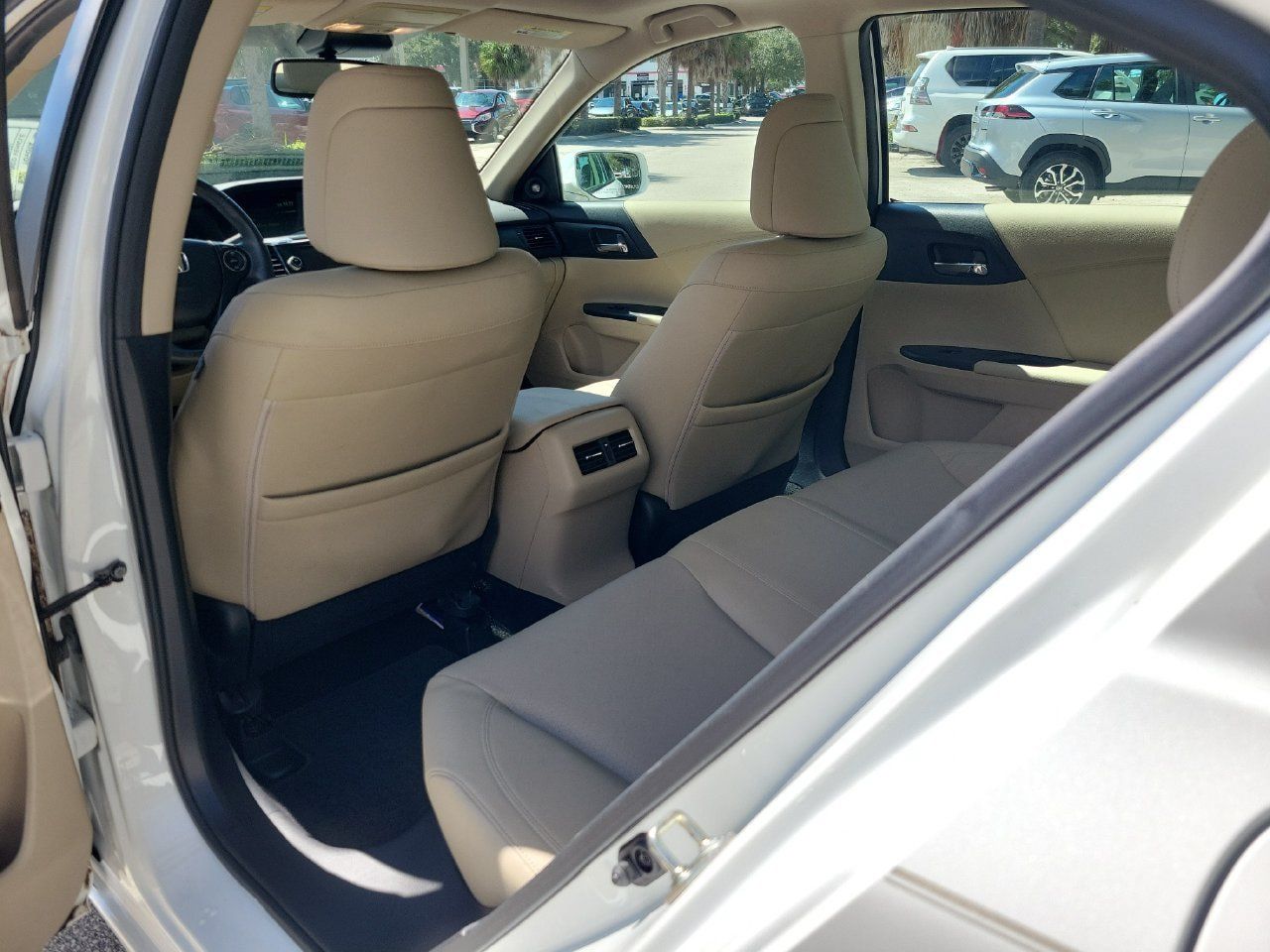 Used 2015 Honda Accord EX-L image 8