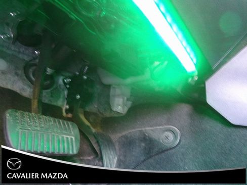 Used 2019 Subaru Crosstrek 2.0i Premium w/ Eyesight System image 24