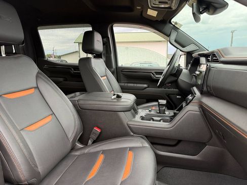Used 2025 GMC Sierra 1500 AT4 w/ AT4 Preferred Package AWD/4WD image 43