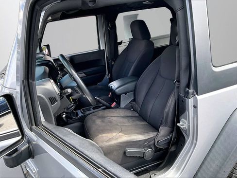 Used 2013 Jeep Wrangler Sport AWD/4WD image 23