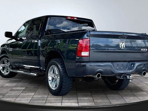 Used 2017 RAM 1500 Express AWD/4WD image 4