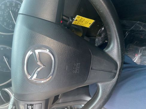 Used 2013 MAZDA MAZDA3 i SV image 17