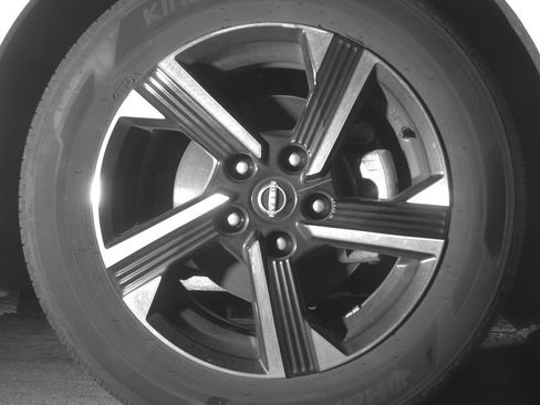 Used 2025 Nissan Sentra SV FWD image 13