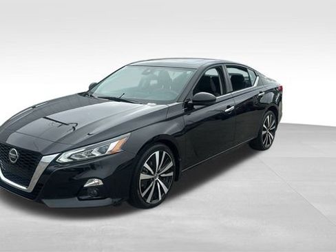 Used 2021 Nissan Altima 2.5 Platinum image 3