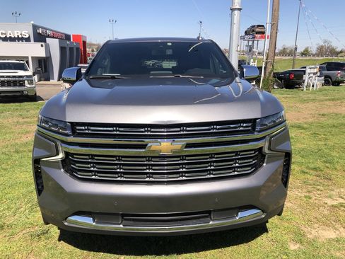 Used 2022 Chevrolet Suburban Premier image 8