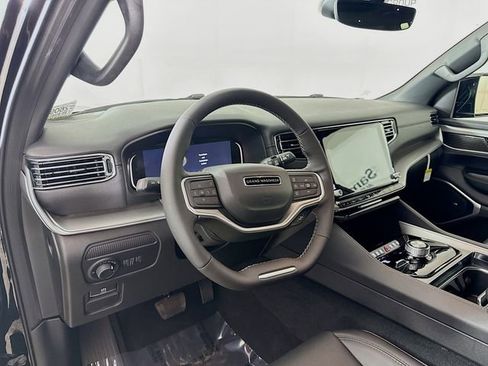 New 2026 Jeep Grand Wagoneer 4WD image 9