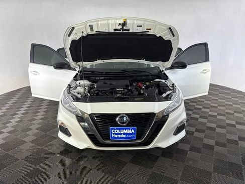 Used 2020 Nissan Altima 2.5 SR w/ Premium Package FWD image 14