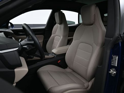 Certified 2025 Porsche Macan 4S Electric image 5