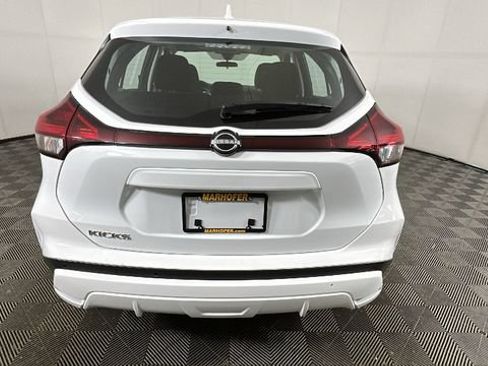 Used 2024 Nissan Kicks S FWD image 4