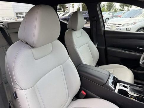 Used 2025 Hyundai Santa Cruz SEL FWD image 17