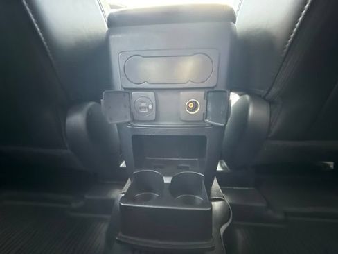 Used 2022 Ford Explorer XLT w/ Equipment Group 202A RWD image 21