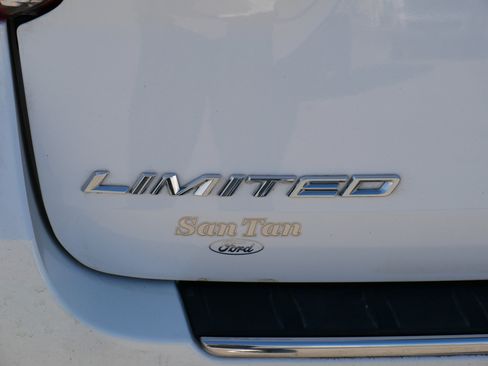 Used 2023 Ford Explorer Limited w/ Limited Technology Package image 6