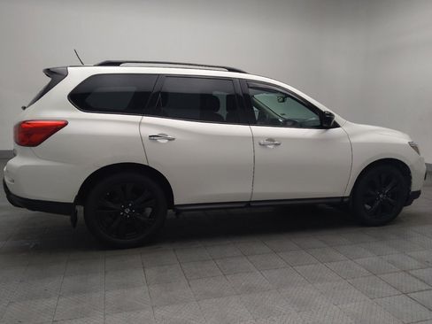 Used 2018 Nissan Pathfinder SL w/ Midnight Edition Package image 10
