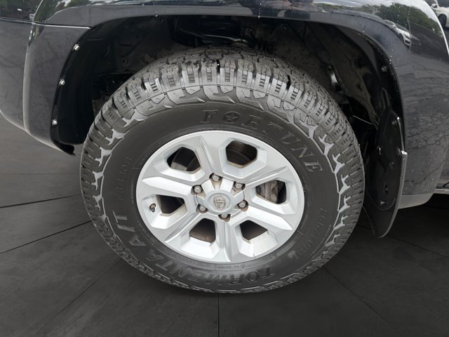 Used 2021 Toyota 4Runner SR5 Premium w/ Moonroof Package AWD/4WD image 9