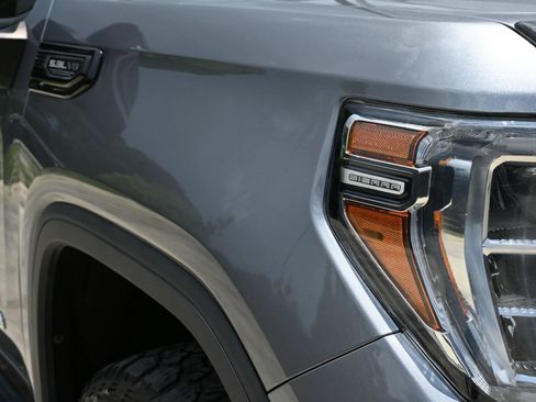 Used 2022 GMC Sierra 1500 Elevation AWD/4WD image 10