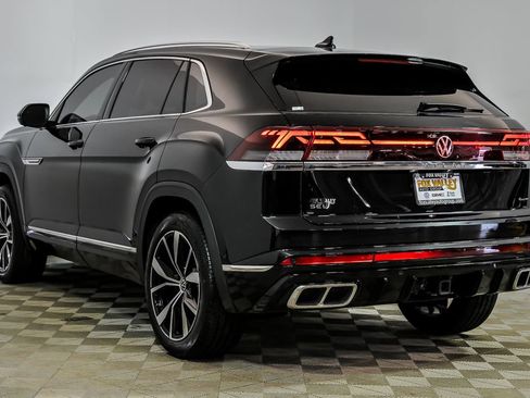 Certified 2025 Volkswagen Atlas Cross Sport SEL Premium R-Line AWD/4WD image 5