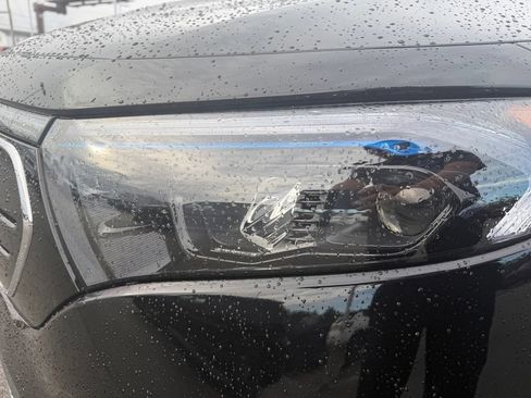 Used 2023 Mercedes-Benz EQB 300 4MATIC image 9