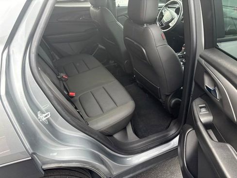 Used 2023 Chevrolet TrailBlazer RS w/ Sun and Liftgate Package AWD/4WD image 8